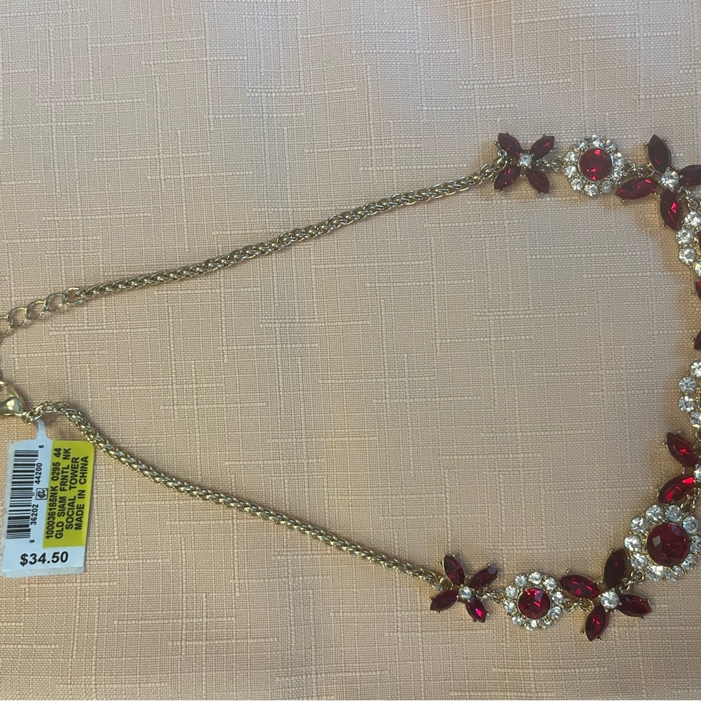 Elegant Red and Gold Floral Necklace
